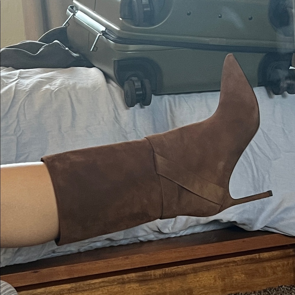 Banana republic suede brown boots